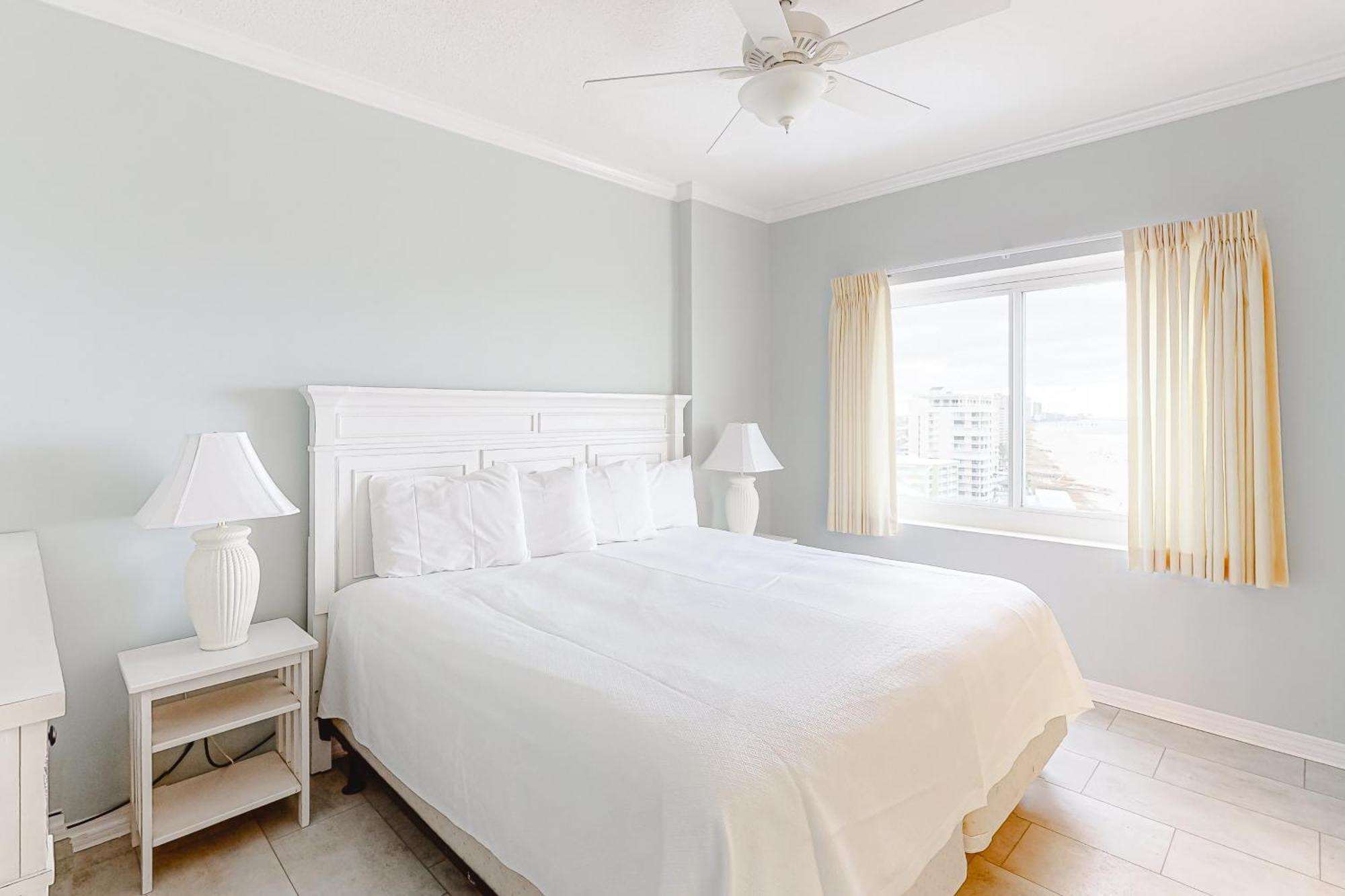 Tradewinds Condos II Orange Beach Room photo