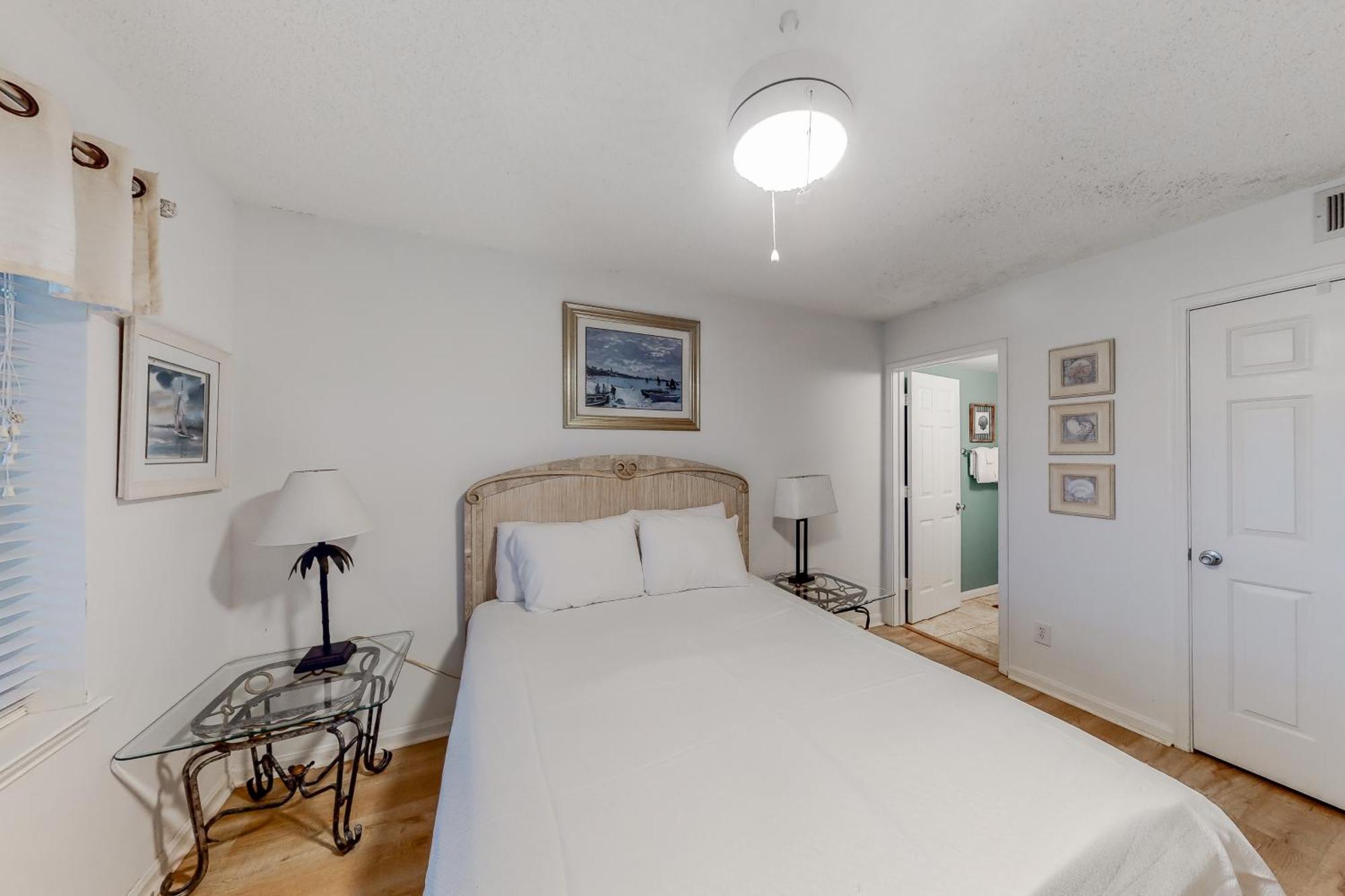 Tradewinds Condos II Orange Beach Room photo